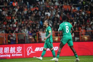 北京国何在最近五场对阵浙江的中超角逐中维持不败，其中三次零封