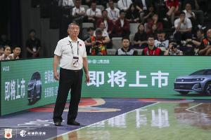 宫鲁鸣谈热身赛：敌手都是强队 对女篮是很好的进建和磨炼机遇