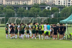 博主：角逐延期之后，浙江队回到基地进行了队内匹敌