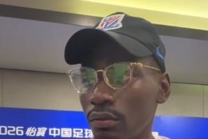阿苏埃：前几天身段有些不适但能够对峙，新锻练组讲求整体性