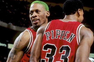 名嘴夏普：只有两个NBA球员以为皮蓬比詹姆斯强 即皮蓬和罗德曼