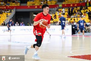 表线哑火！庞峥麟7中2拿到4分4板4助&4失误 三分5中0