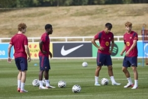 每体：巴萨青训法里尼亚斯、通卡拉、戈伦将会在新赛季获得机遇