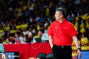 篮板29-45！郭士强：今天输掉角逐只有一点做得不好 就是篮板球