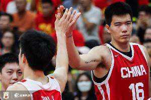 媒体人：赵嘉义&焦泊乔阐发最好 但这很危险由于他们并非球队主攻
