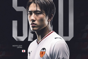 马卡：瓦伦西亚实现了佐藤龙之介的转会手续，本周末西甲有望首发