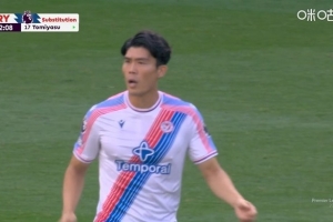 日媒：水晶宫0-2埃弗顿的角逐，初次出现2名日本球员同队出战英超