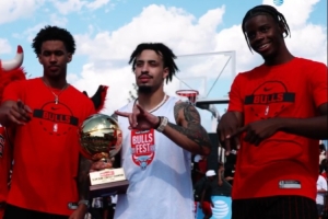 杰出水平不输NBA！公牛嘉年华办民间扣篮大赛 4号秀威尔逊任评委