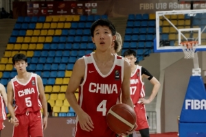 表出深造！媒体人：两所北美顶尖篮球学堂已向张宇辰发出真挚邀约