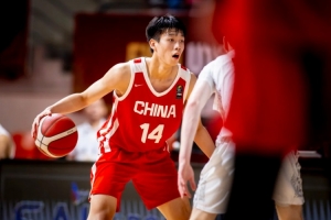决赛输22板！媒体人：U18男篮亚洲杯多场角逐输篮板 问题亟需总结