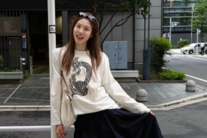 张茹晒照：后天的致力很沉要 所以今天明天先休息??
