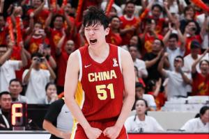 第2个赛季加油冲！杨瀚森今日启程返美 世预赛征程已实现