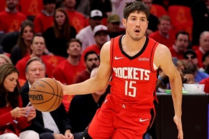 Amick：乌度卡没给年轻人不变的机遇 但老将阵容又不及以抢夺冠军