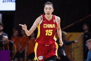 媒体人:韩旭里突表投堪称定海神针 杨舒予11助与韩旭挡拆末节无解