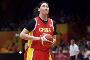 持续加油吧！19岁张子宇初次世界大赛场均13分钟贡献8.8分5板
