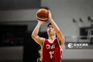 张懿赵杰跳班代表国青参与U17世界杯场均15.5分 U18亚洲杯14.3+5