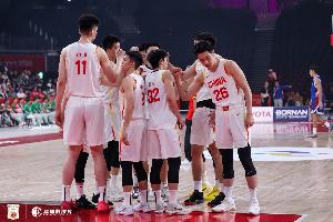 媒体人：锋线伤病困扰阵容承压 阐扬内线优势严控日本3分至关沉要