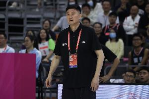 媒体人：杜锋接办中国男篮吧 想不到还有谁了