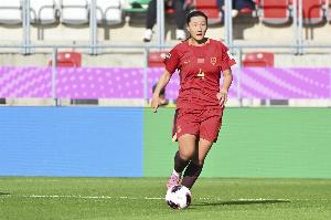兄妹三人都踢球！哥哥、弟弟谈黄嘉欣：攻防两端都有不错的阐扬